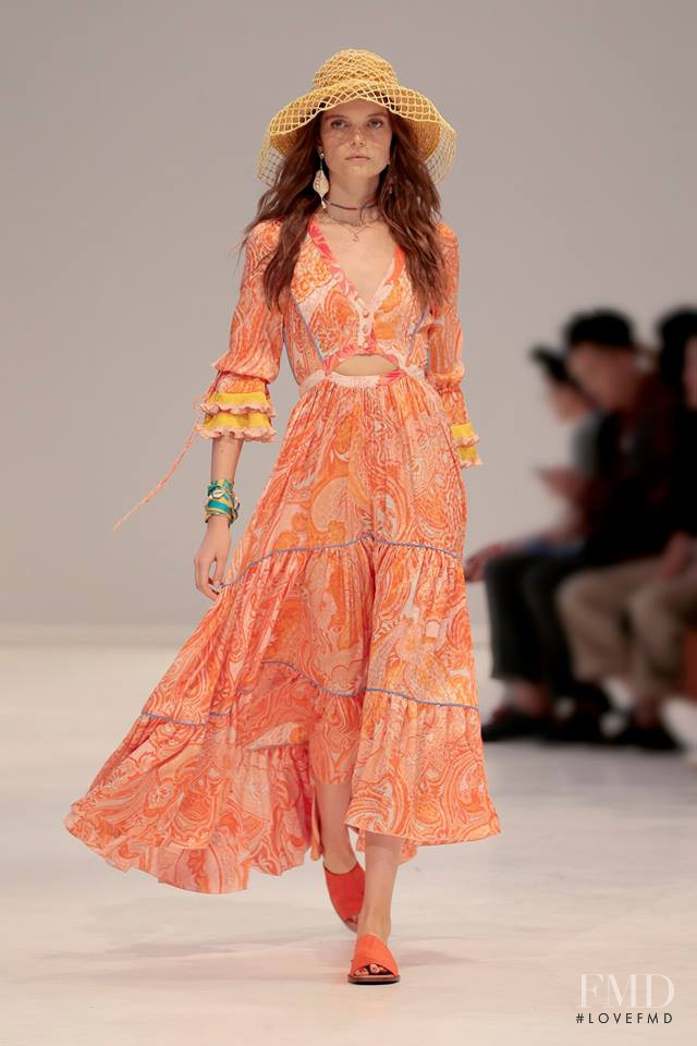 Michelle van Bijnen featured in  the Etro fashion show for Spring/Summer 2019