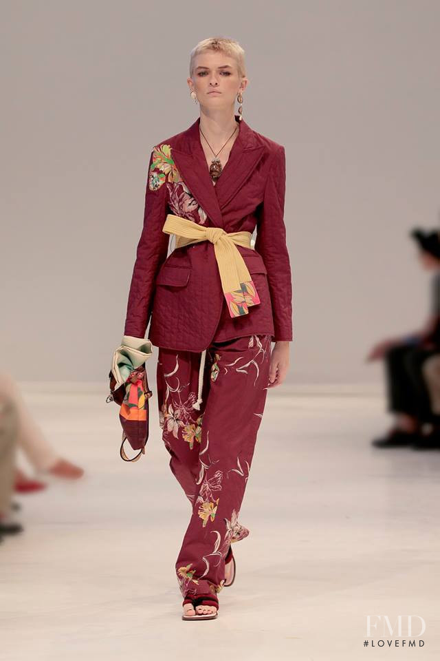 Lara Mullen featured in  the Etro fashion show for Spring/Summer 2019
