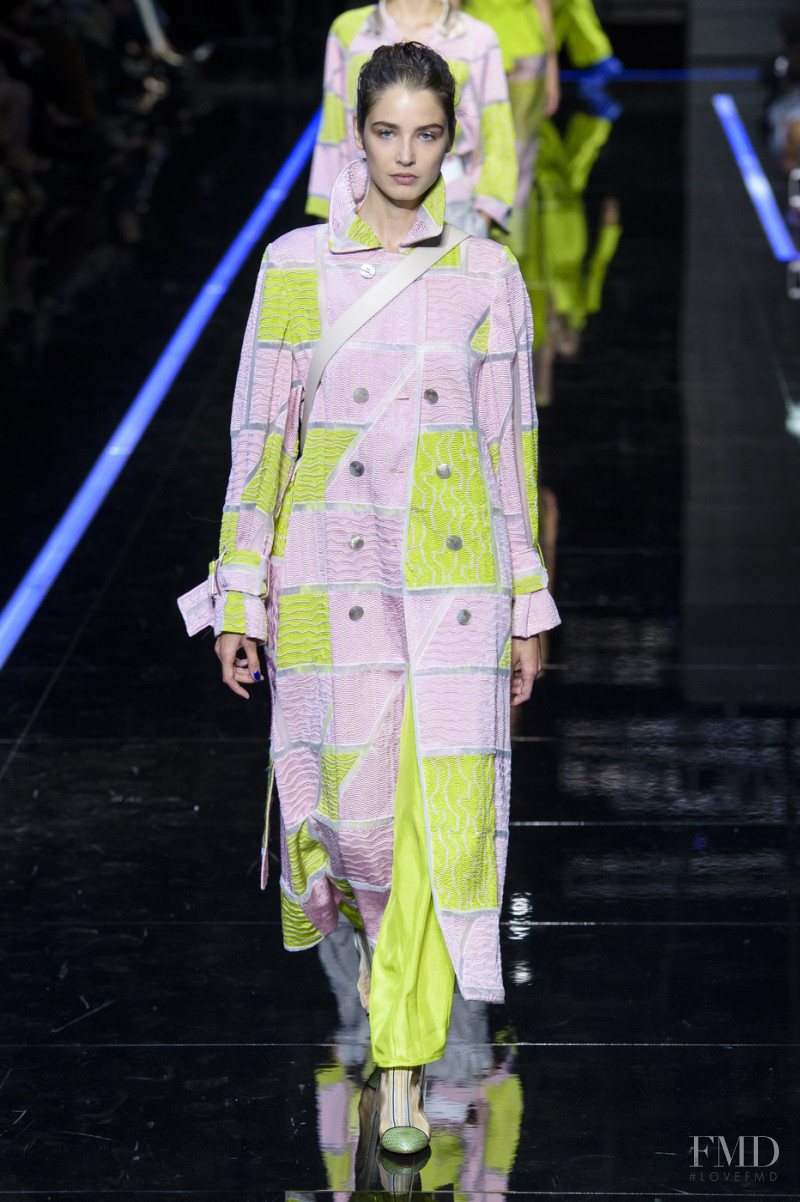 Joanna Krneta featured in  the Emporio Armani fashion show for Spring/Summer 2019