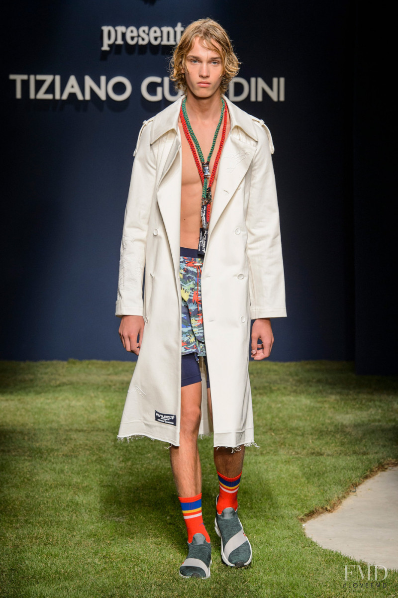 Tiziano Guardini fashion show for Spring/Summer 2019