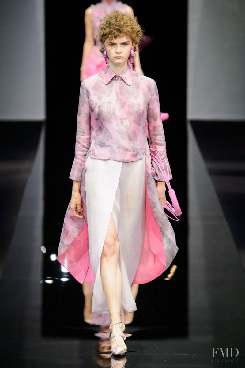 Masha Alexeeva featured in  the Giorgio Armani fashion show for Spring/Summer 2019