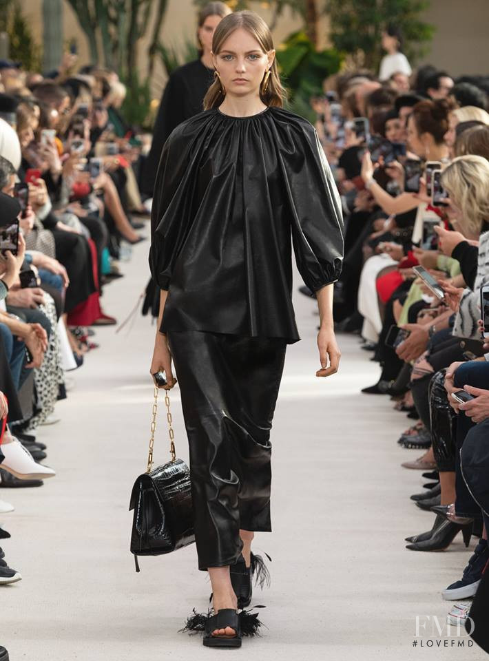 Fran Summers featured in  the Valentino fashion show for Spring/Summer 2019