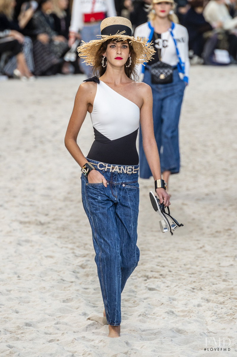 Cristina Herrmann featured in  the Chanel fashion show for Spring/Summer 2019