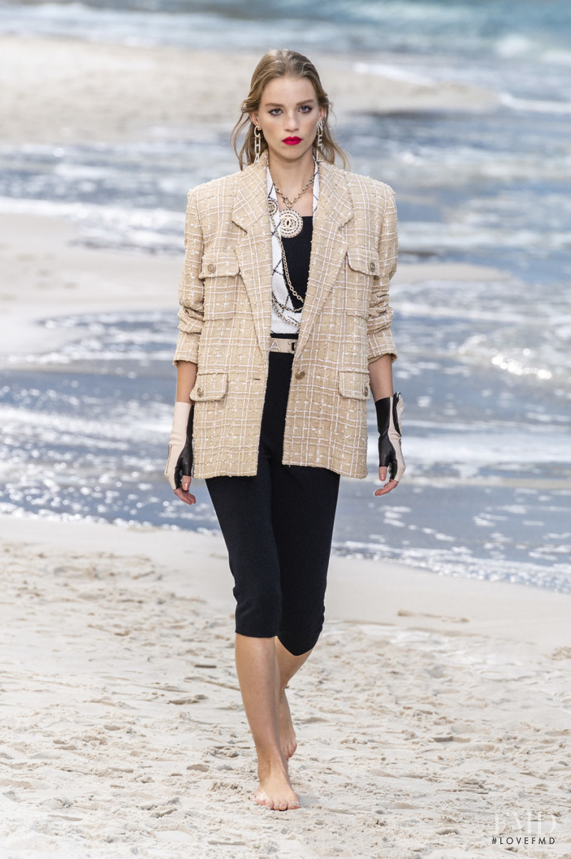 Rebecca Leigh Longendyke featured in  the Chanel fashion show for Spring/Summer 2019