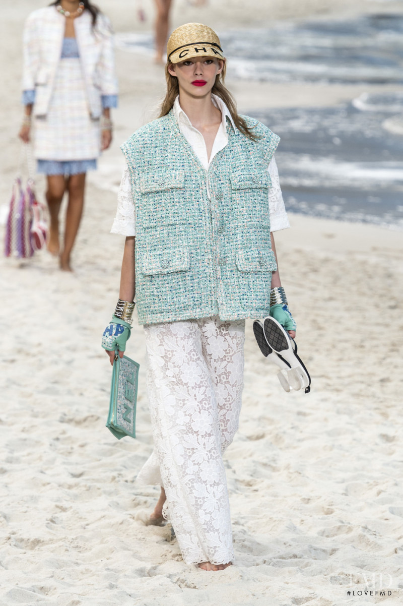 Ondria Hardin featured in  the Chanel fashion show for Spring/Summer 2019