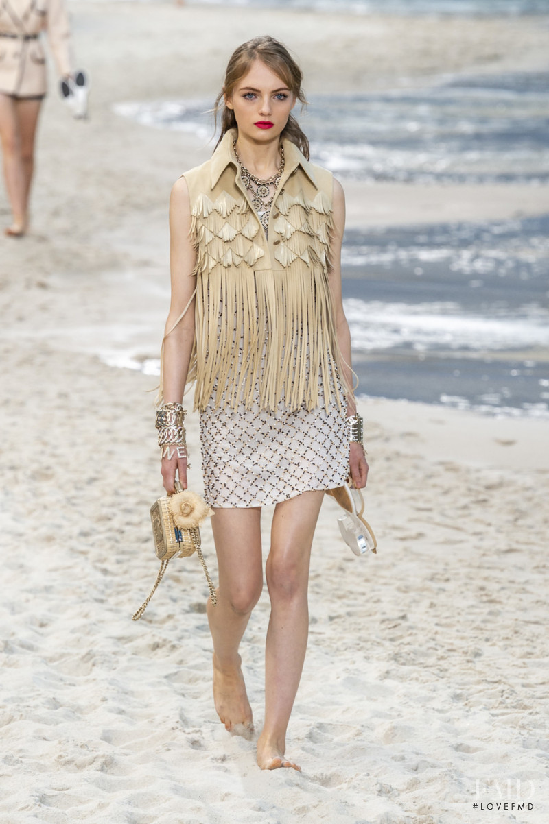 Fran Summers featured in  the Chanel fashion show for Spring/Summer 2019