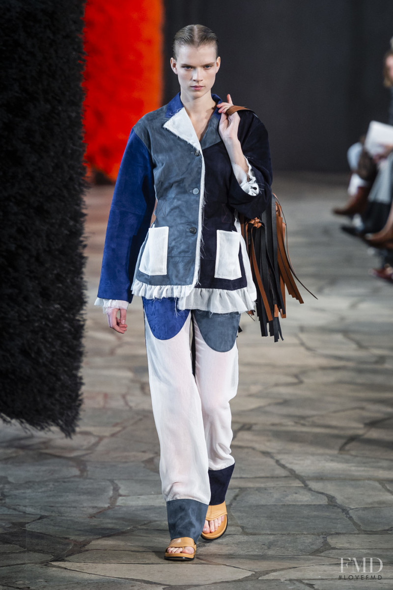 Sara Eirud featured in  the Loewe fashion show for Spring/Summer 2019