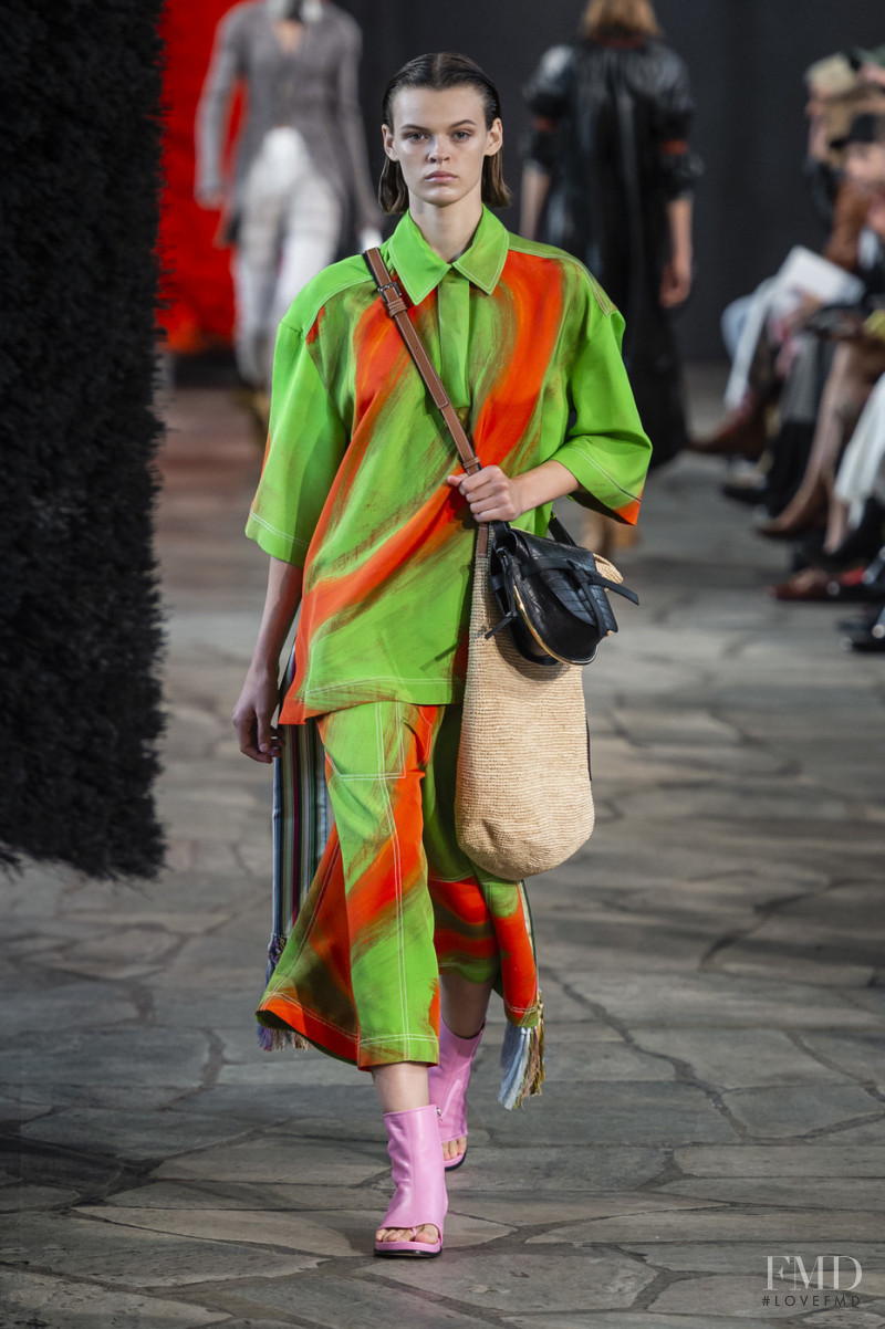 Cara Taylor featured in  the Loewe fashion show for Spring/Summer 2019