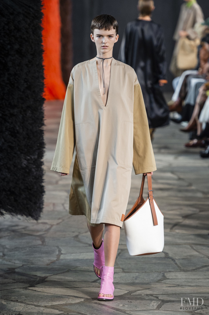 Britt Ensink featured in  the Loewe fashion show for Spring/Summer 2019