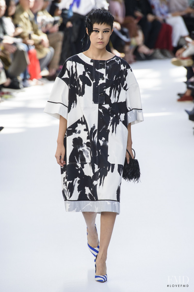 So Hyun Jung featured in  the Dries van Noten fashion show for Spring/Summer 2019