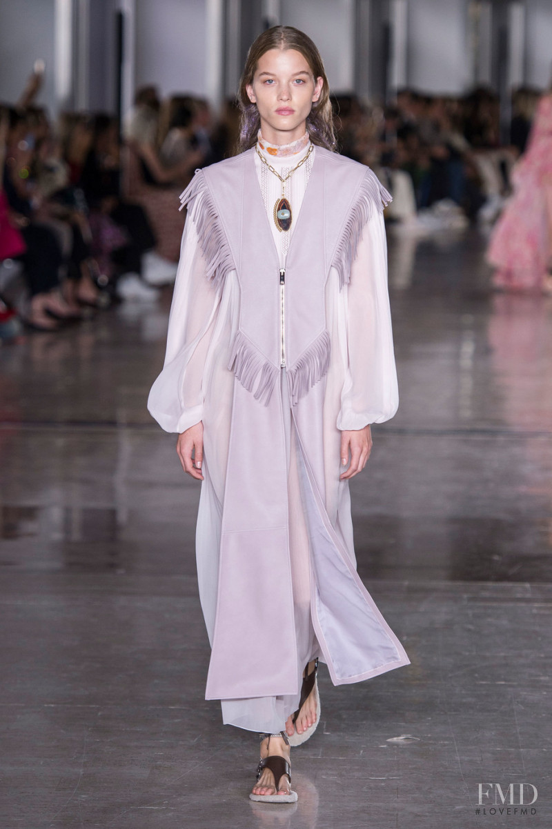 Laurijn Bijnen featured in  the Giambattista Valli fashion show for Spring/Summer 2019