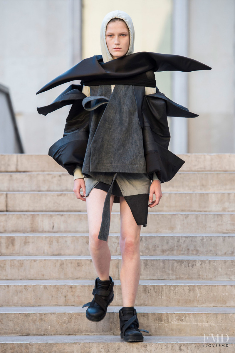 Tessa Bruinsma featured in  the Rick Owens fashion show for Spring/Summer 2019