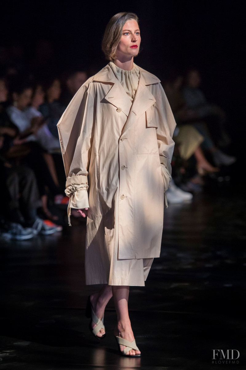 Christophe Lemaire fashion show for Spring/Summer 2019