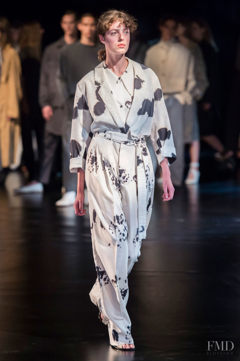 Jill Charlot Kooren featured in  the Christophe Lemaire fashion show for Spring/Summer 2019