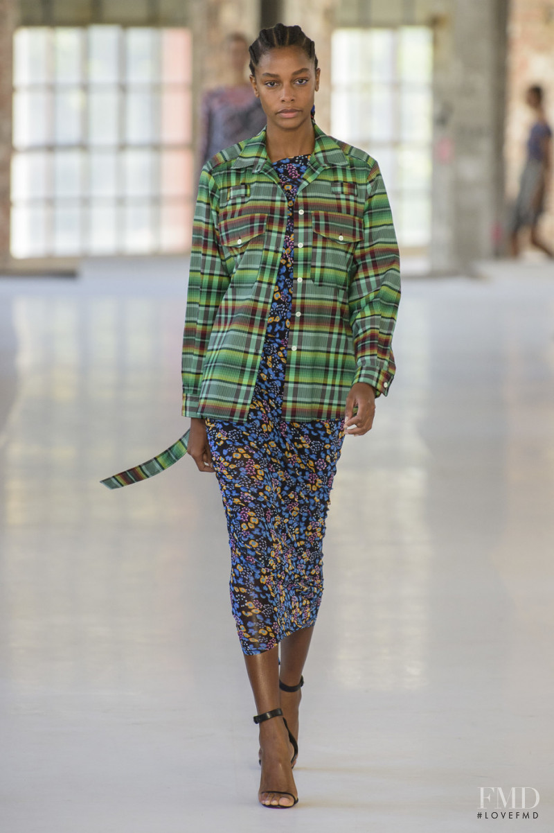 Karly Loyce featured in  the Atlein fashion show for Spring/Summer 2019