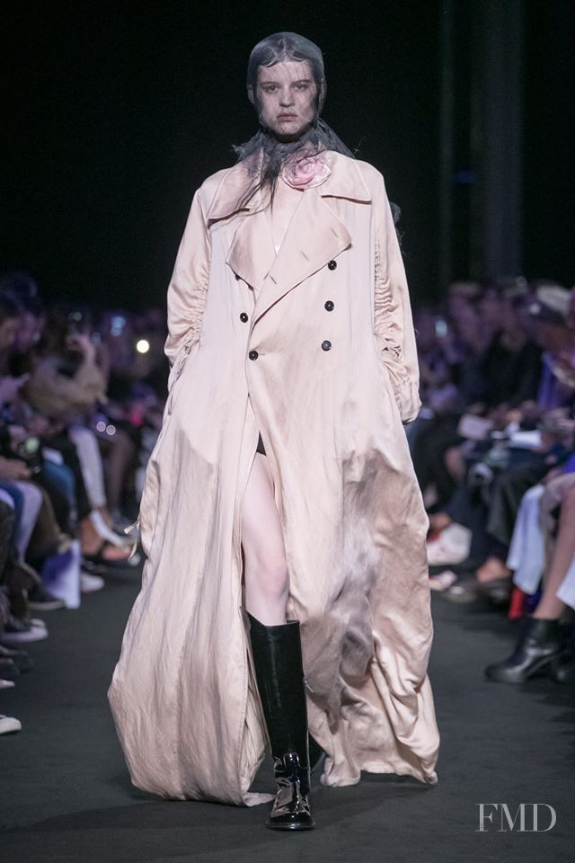 Lea Holzfuss featured in  the Ann Demeulemeester fashion show for Spring/Summer 2019