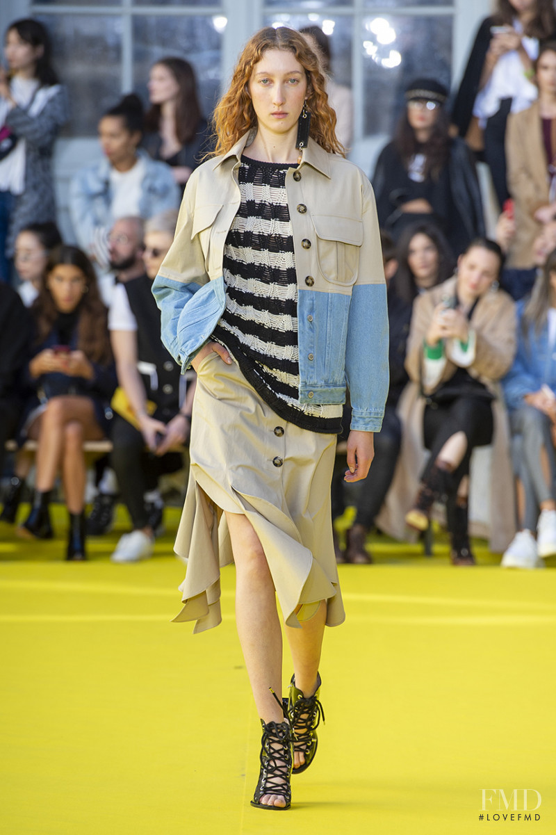 Lorna Foran featured in  the VICTORIA/TOMAS fashion show for Spring/Summer 2019