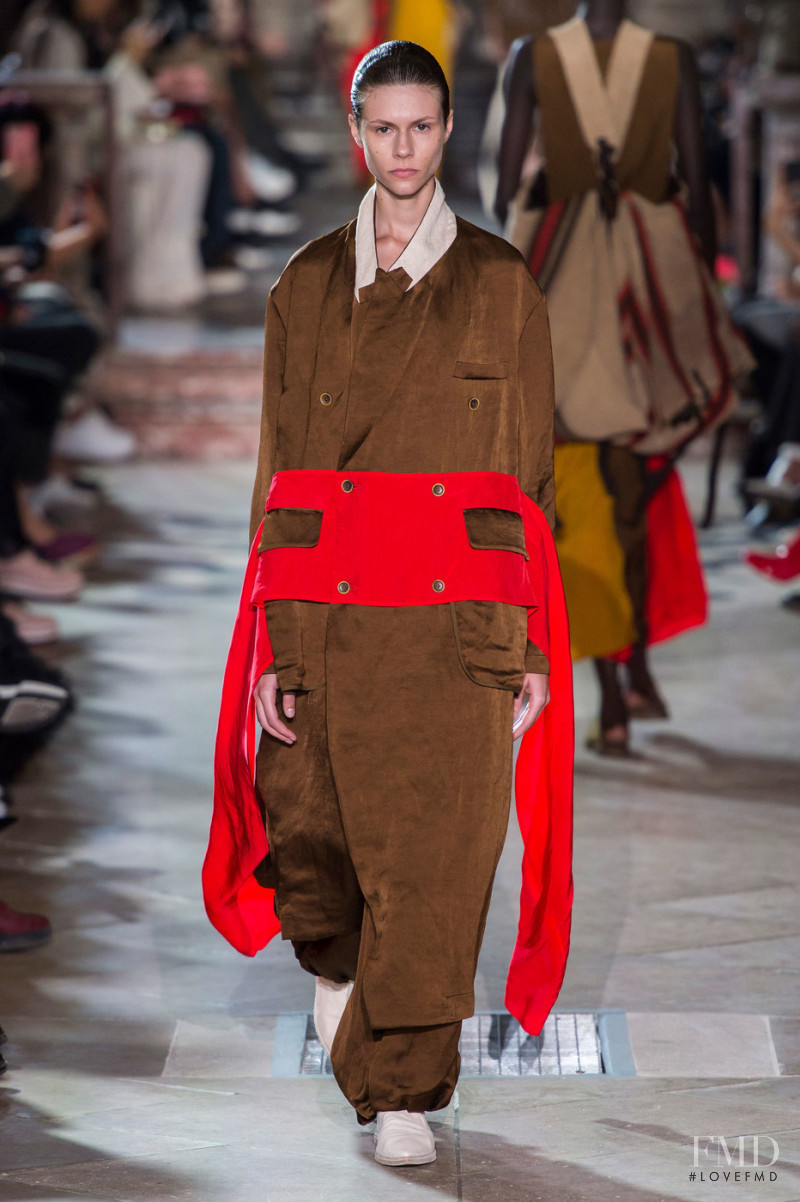 Michi Czastka featured in  the Uma Wang fashion show for Spring/Summer 2019