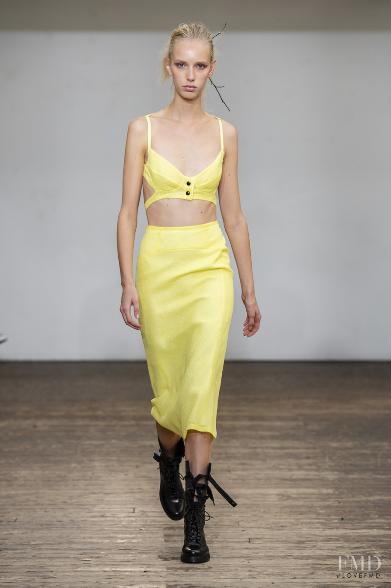 Jessie Bloemendaal featured in  the Olivier Theyskens fashion show for Spring/Summer 2019