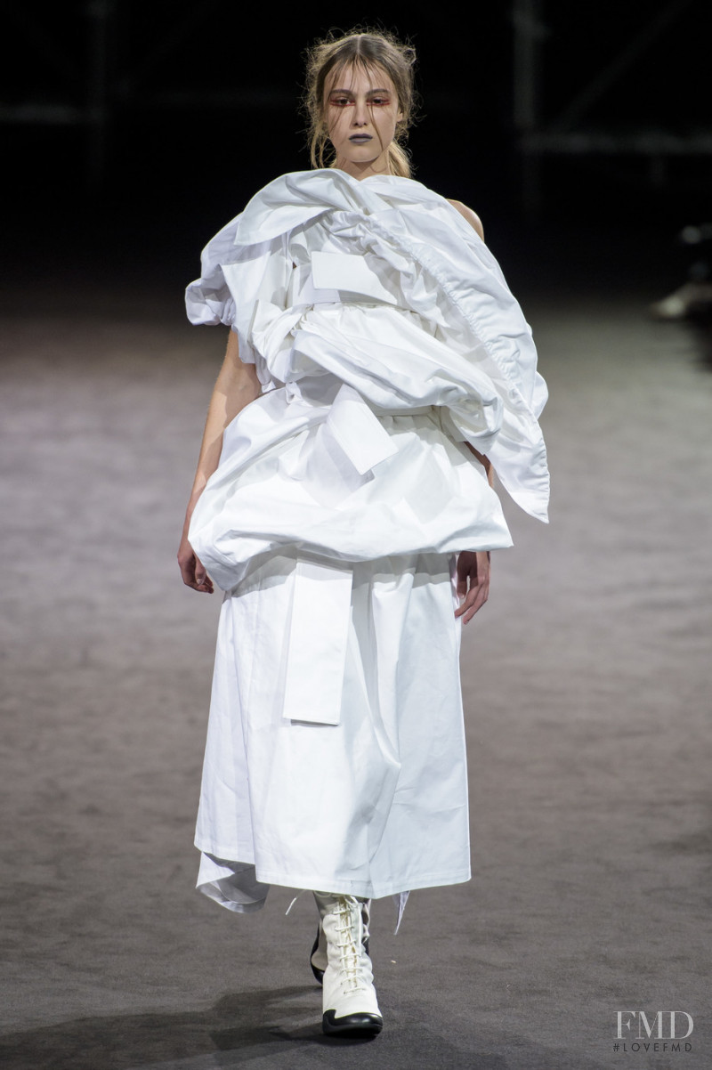 Yohji Yamamoto fashion show for Spring/Summer 2019