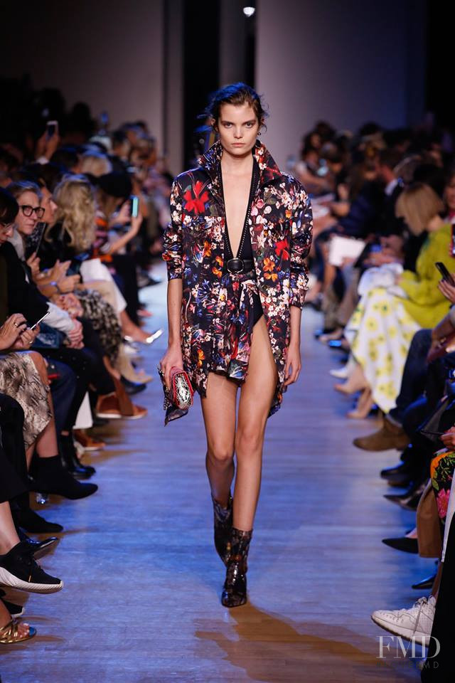 Michelle van Bijnen featured in  the Elie Saab fashion show for Spring/Summer 2019