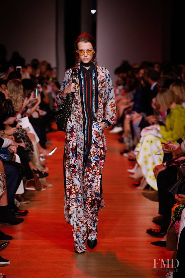 Louise Robert featured in  the Elie Saab fashion show for Spring/Summer 2019