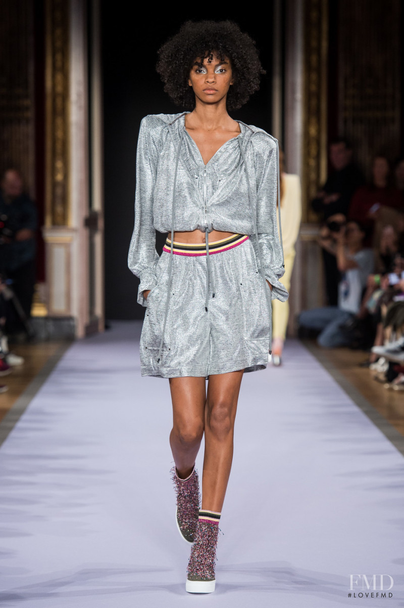 Talbot Runhof fashion show for Spring/Summer 2019