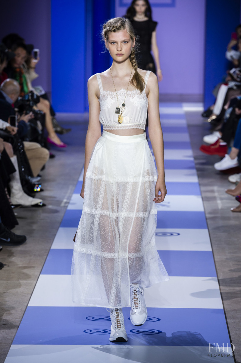 Viktoriia Gerasimova featured in  the Shiatzy Chen fashion show for Spring/Summer 2019