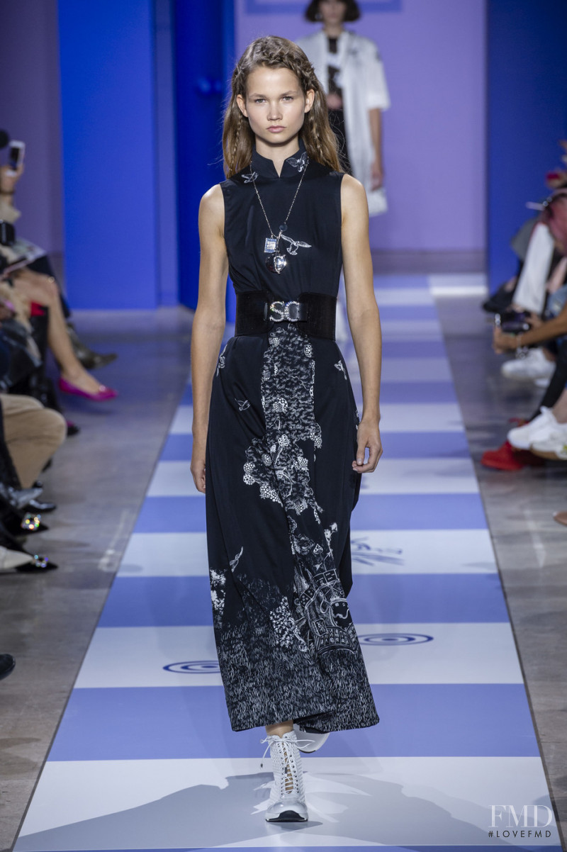 Anouk Schonewille featured in  the Shiatzy Chen fashion show for Spring/Summer 2019