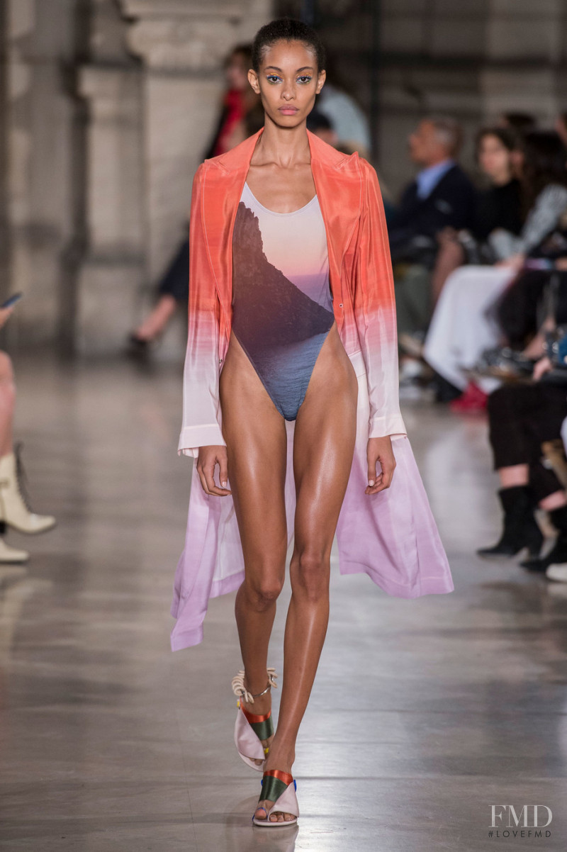 Samile Bermannelli featured in  the Esteban Cortazar fashion show for Spring/Summer 2019