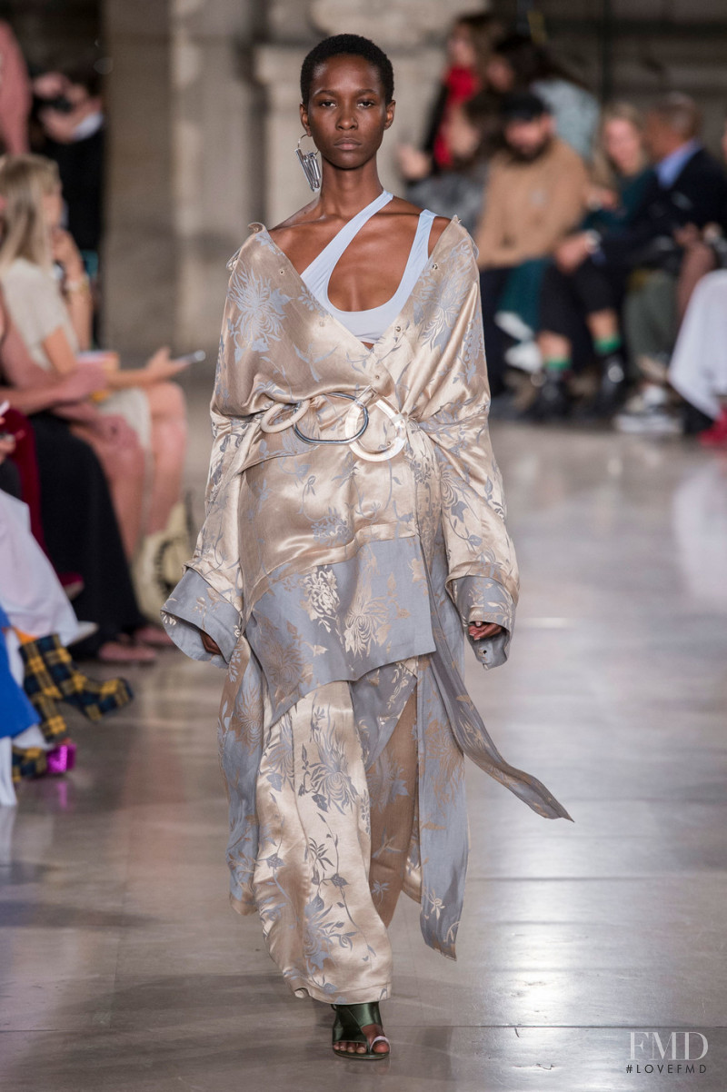 Mahany Pery featured in  the Esteban Cortazar fashion show for Spring/Summer 2019