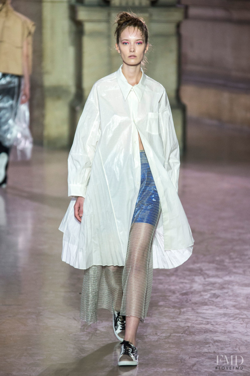 Mildred Gustafsson featured in  the Moon Young Hee fashion show for Spring/Summer 2019