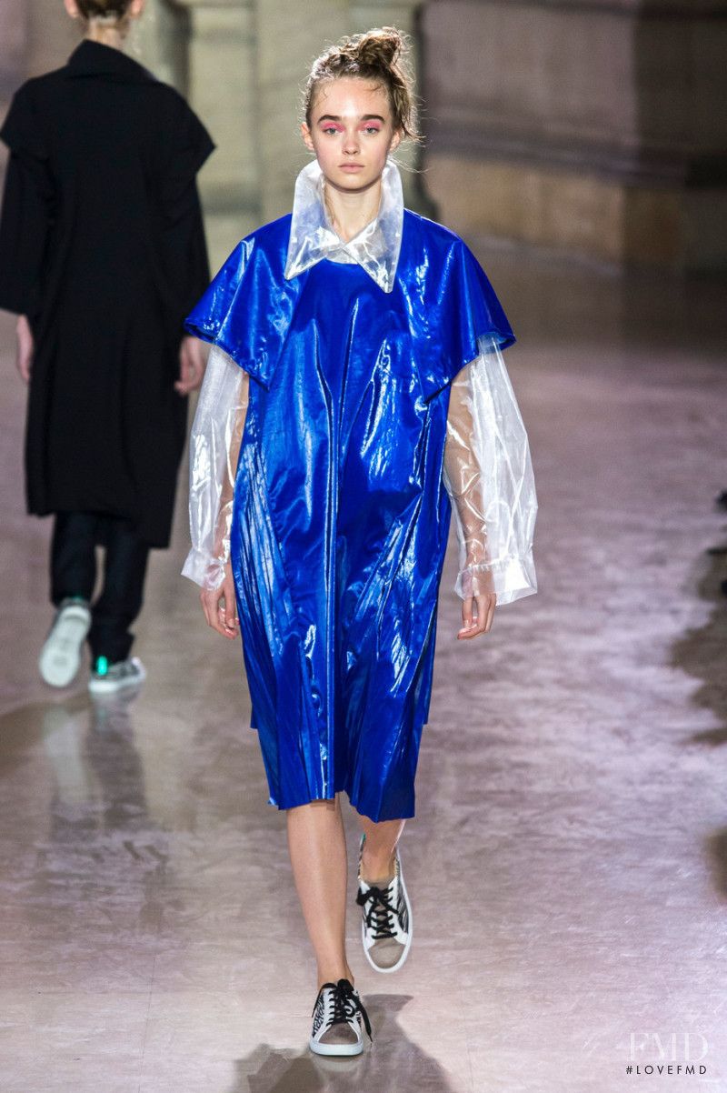 Marta Wieczorek featured in  the Moon Young Hee fashion show for Spring/Summer 2019