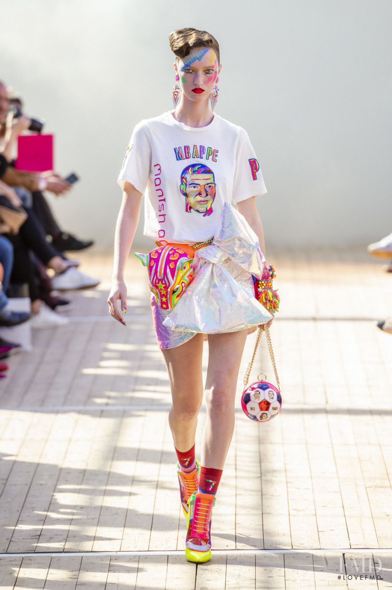 Liza Ostanina featured in  the Manish Arora fashion show for Spring/Summer 2019