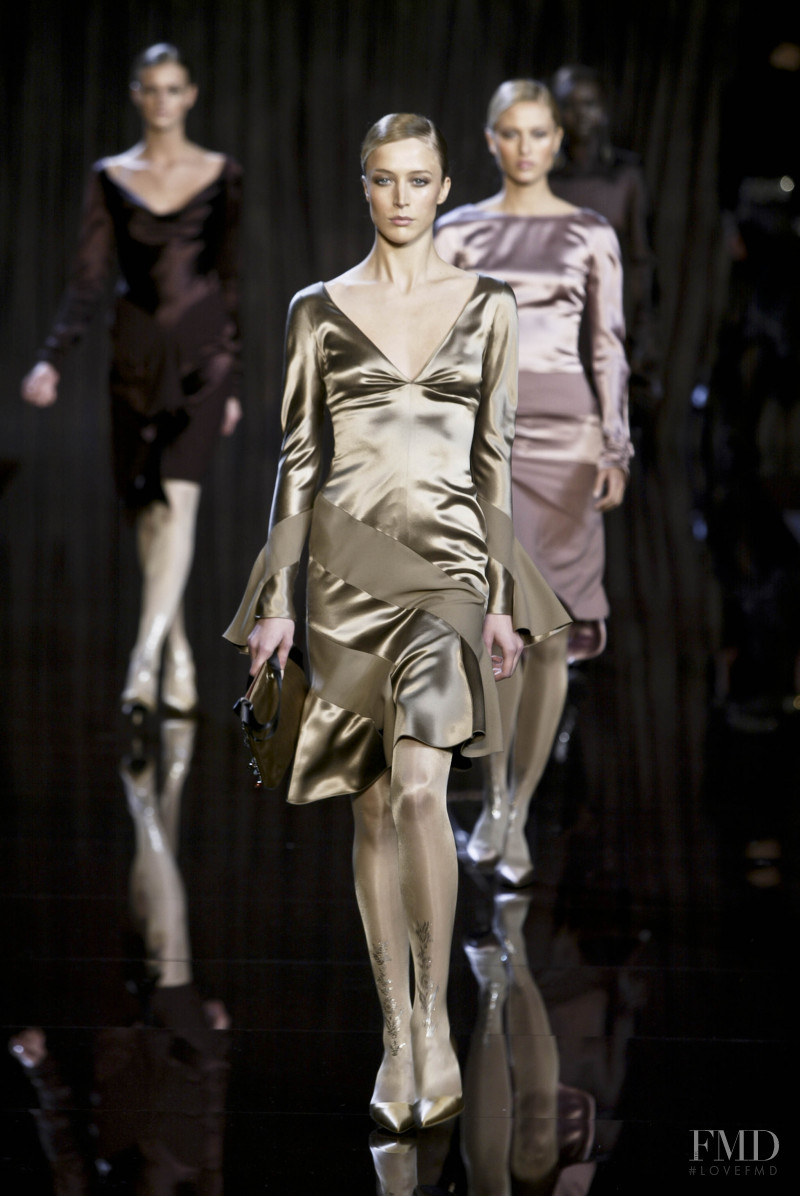 Raquel Zimmermann featured in  the Valentino fashion show for Autumn/Winter 2003