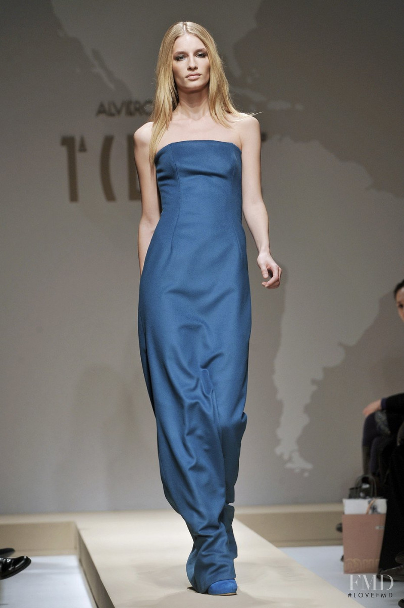 Linda Vojtova featured in  the 1A Classe Alviero Martini fashion show for Autumn/Winter 2009