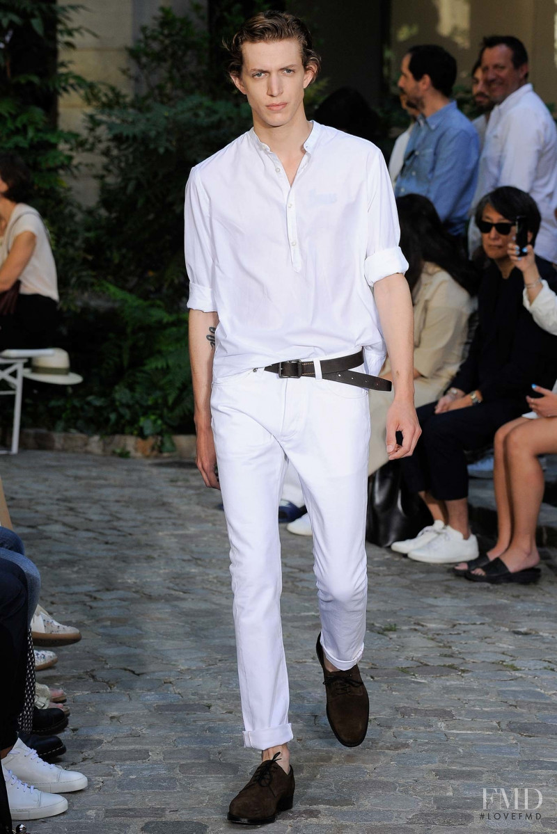 Officine Generale fashion show for Spring/Summer 2016