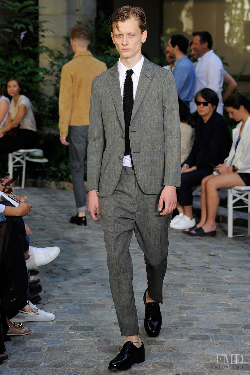 Officine Generale fashion show for Spring/Summer 2016