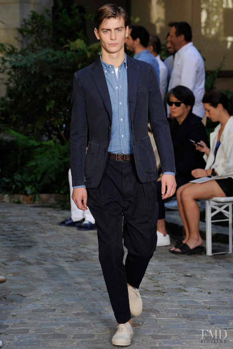 Officine Generale fashion show for Spring/Summer 2016