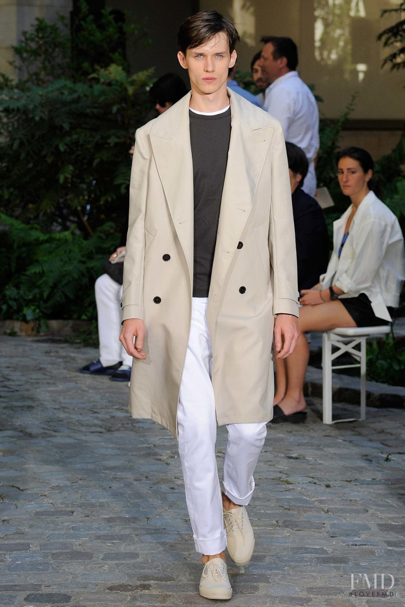 Officine Generale fashion show for Spring/Summer 2016