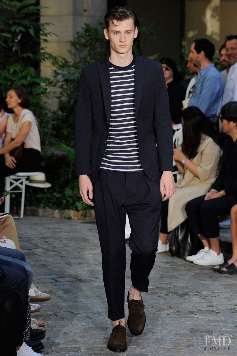 Officine Generale fashion show for Spring/Summer 2016