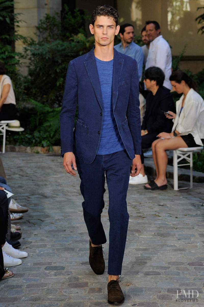 Officine Generale fashion show for Spring/Summer 2016