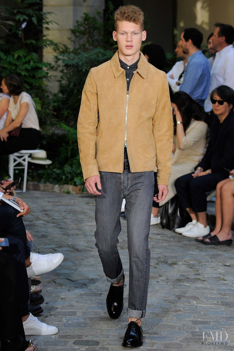 Officine Generale fashion show for Spring/Summer 2016