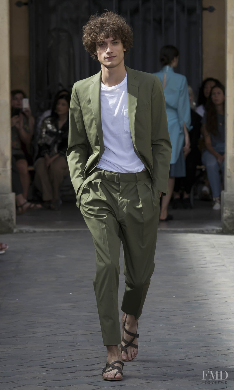 Officine Generale fashion show for Spring/Summer 2018