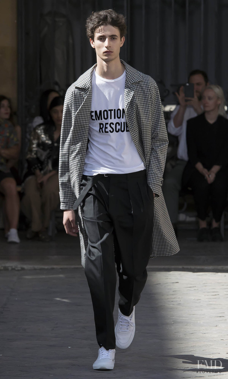 Officine Generale fashion show for Spring/Summer 2018