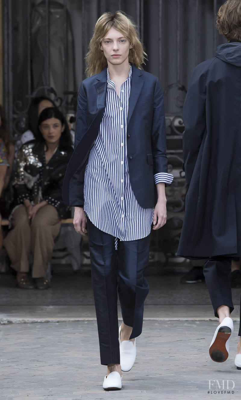 Officine Generale fashion show for Spring/Summer 2018