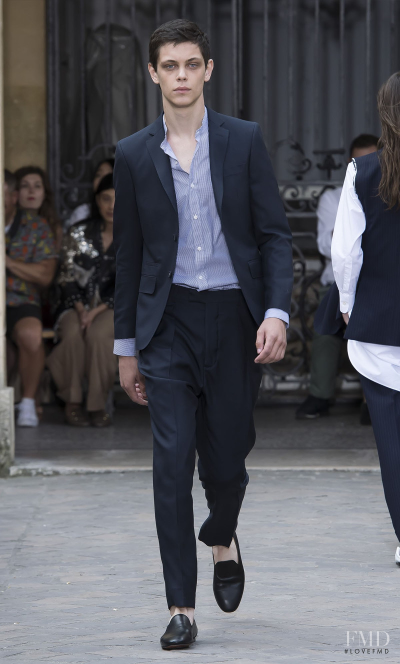 Officine Generale fashion show for Spring/Summer 2018