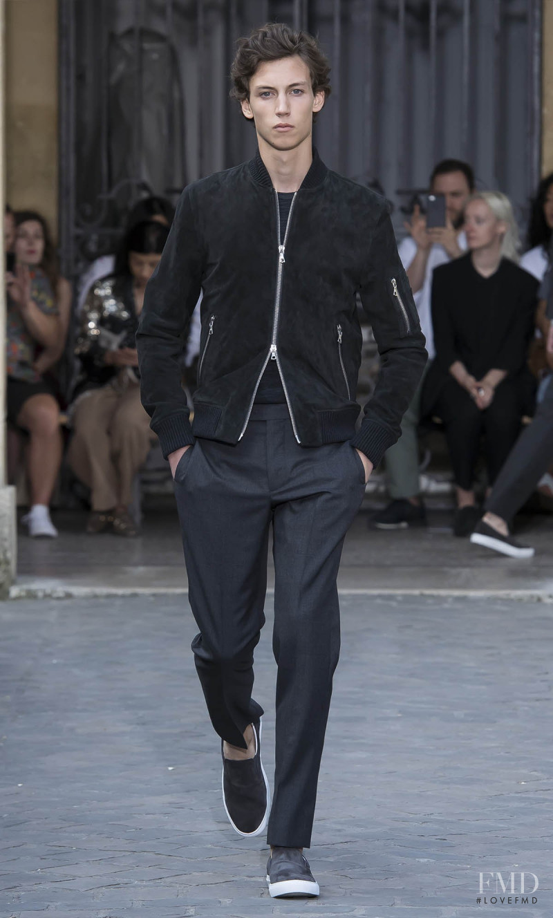 Officine Generale fashion show for Spring/Summer 2018