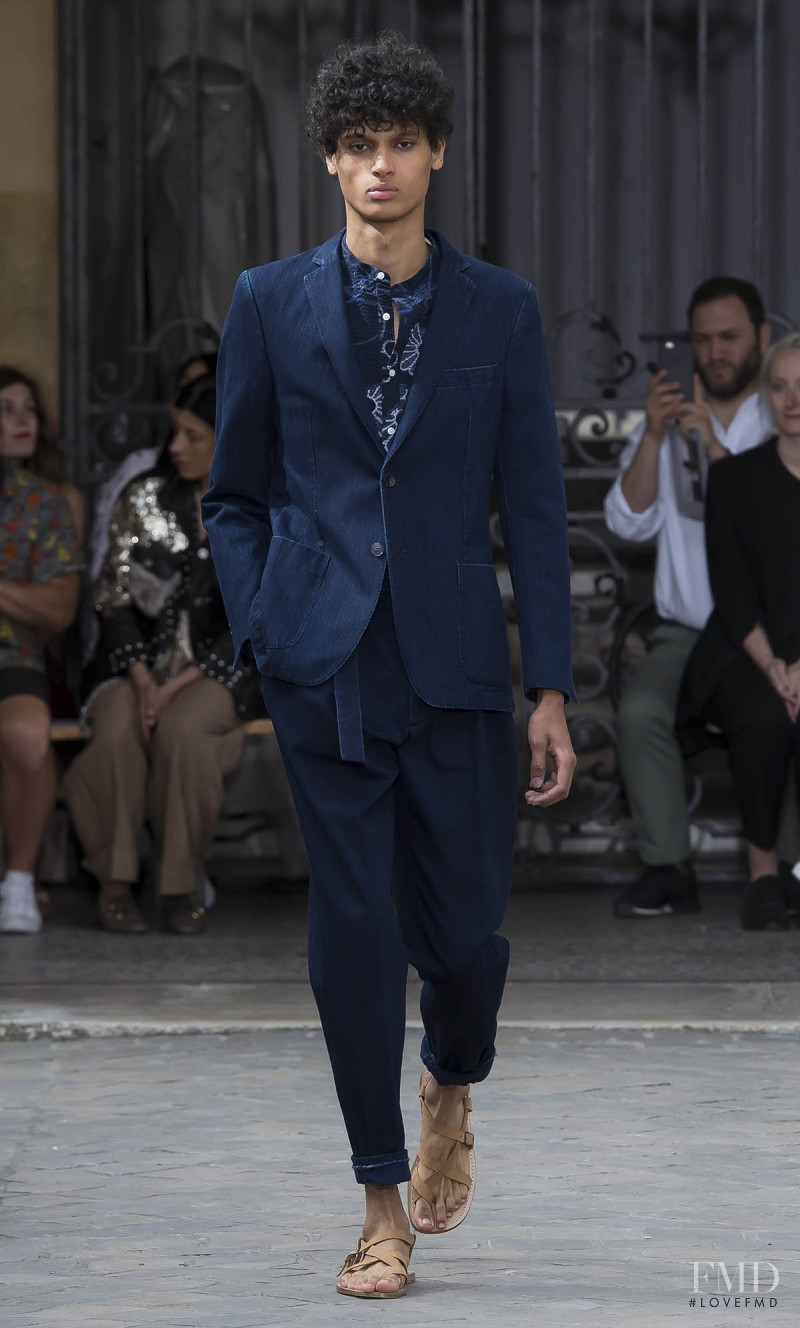 Officine Generale fashion show for Spring/Summer 2018