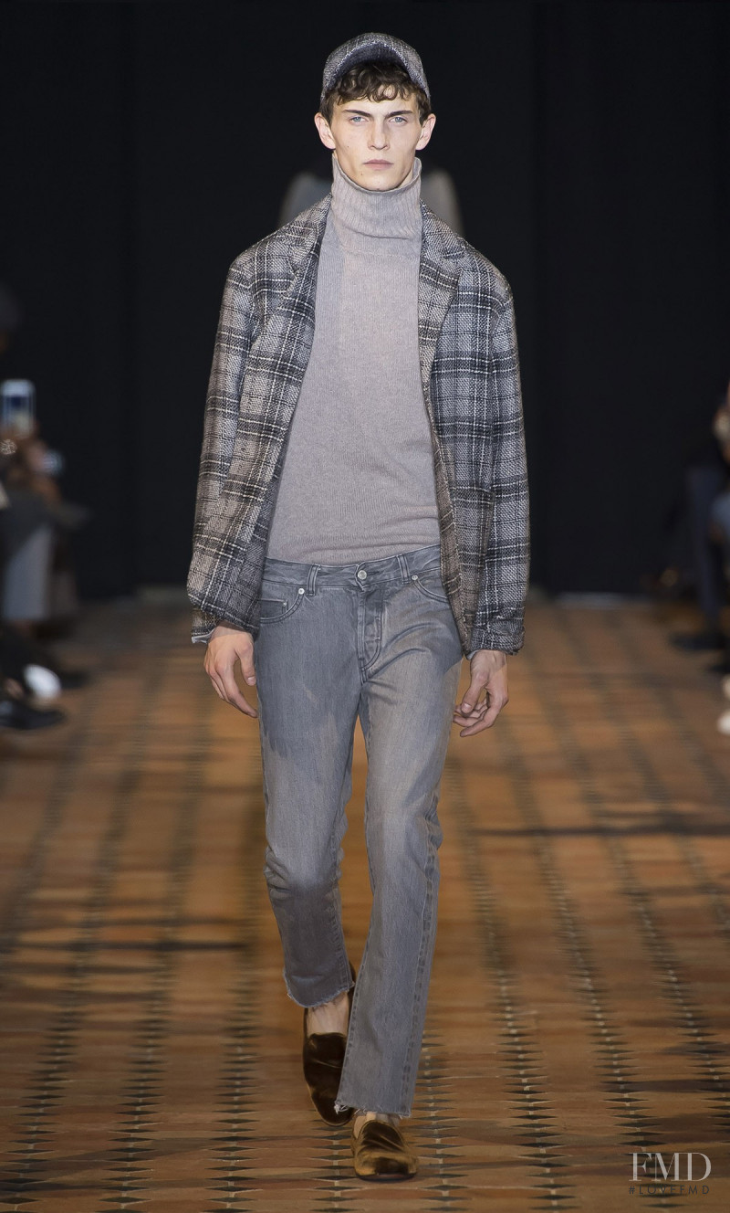 Officine Generale fashion show for Autumn/Winter 2018